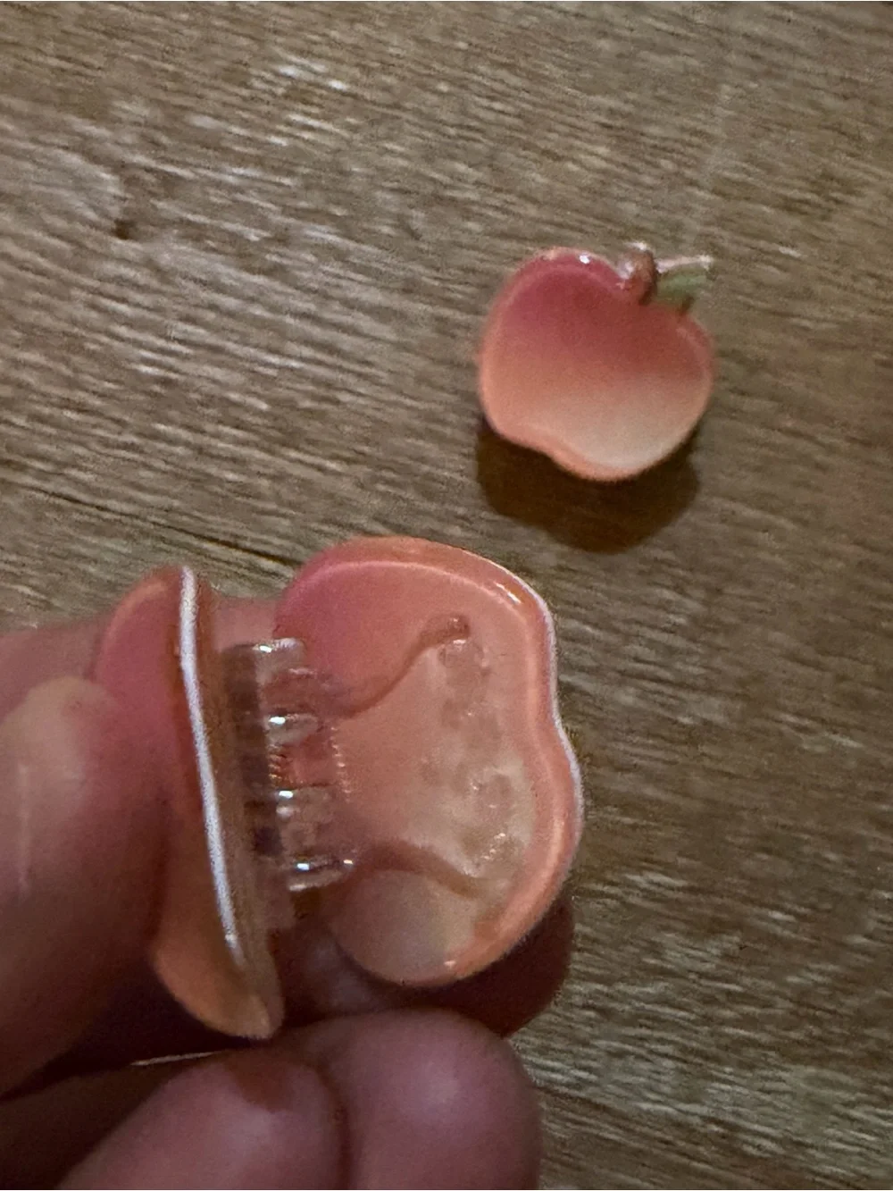 Vintage Peach-Gradient Apple Hair Clips in Pink and Orange